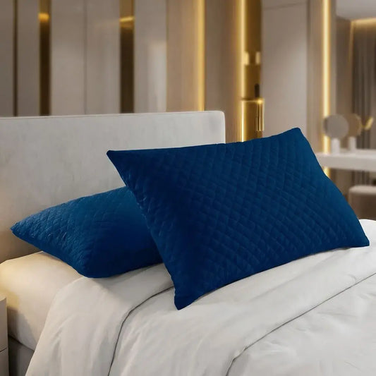 Dúo de protectores de almohada en algodón antifluido termosellado con cremallera. No acalora, no genera ruido y protege del uso diario.