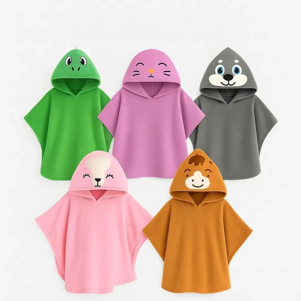 Ruana infantil Happy Kids en tejido polar con cremallera frontal, capucha 3D con orejitas y diseño unisex. Ideal para niños y niñas en días fríos.