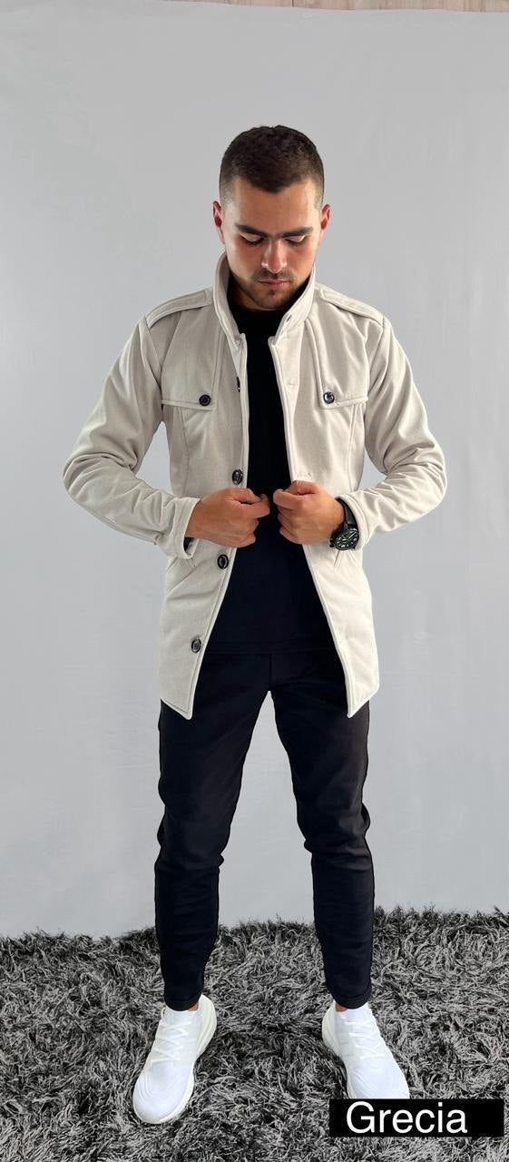 Compra semi gabán formal Grecia en paño suave, disponible en tallas S a XL. Elegancia y abrigo ligero con envío rápido en Colombia.