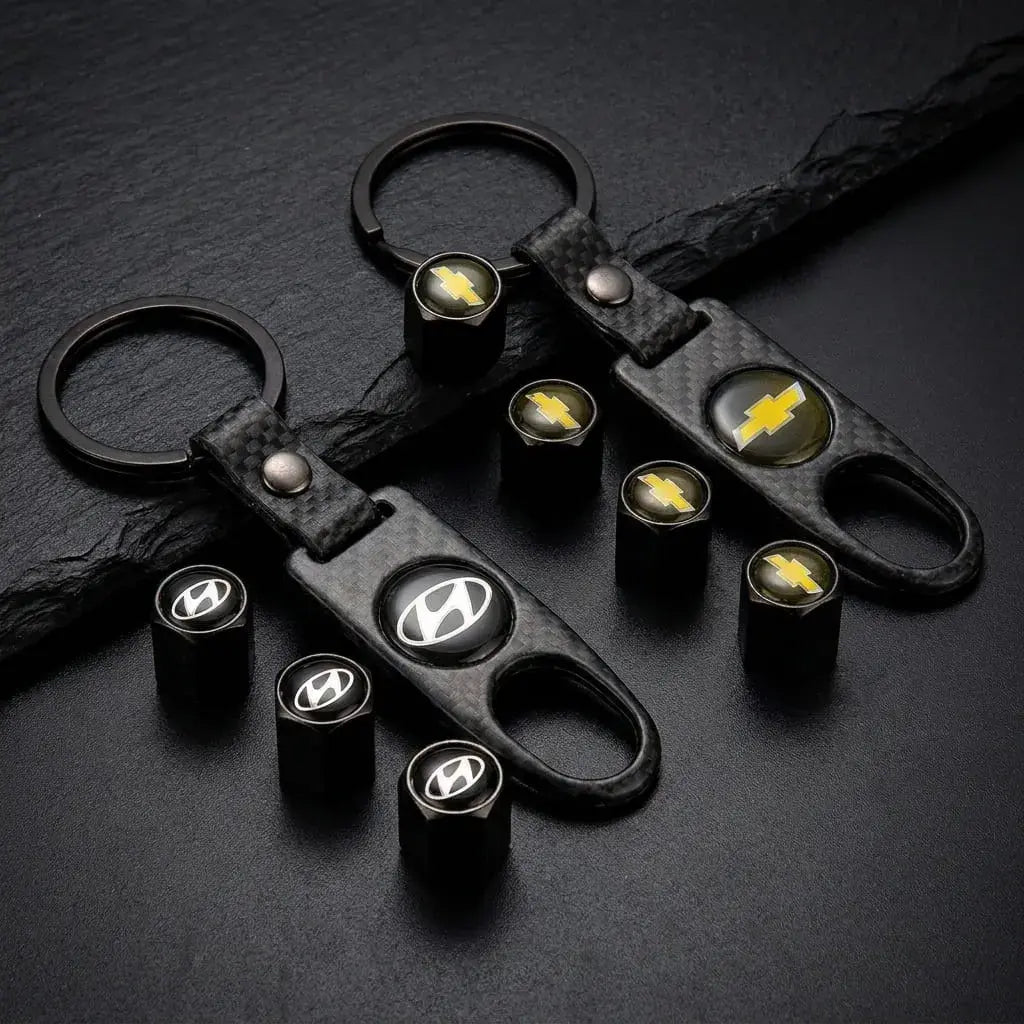 Set automotriz SG DROPS con llavero y tapas de válvulas para llantas, ideal para personalizar el vehículo, proteger válvulas y mejorar detalles del carro.