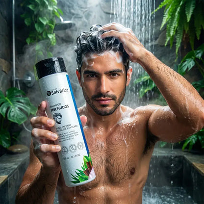 Shampoo para hombres con fórmula natural que ayuda a mantener el cuero cabelludo limpio, equilibrado y el cabello fuerte, libre de caspa y con aspecto saludable.