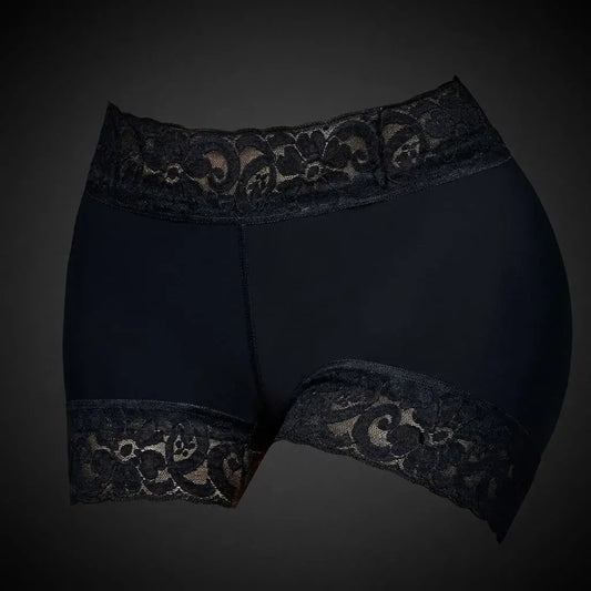 Short Cachetero para Dama en licra nylon suave y elástica. Prenda interior cómoda, discreta y resistente con blonda en pierna y abdomen, tallas S a 3XL.