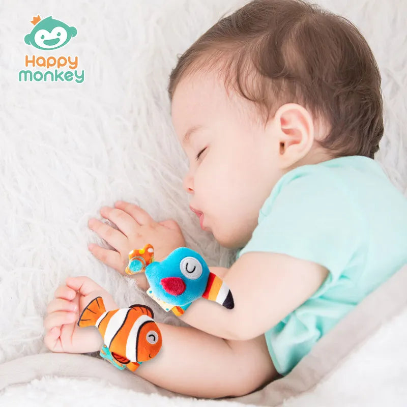 Sonajero de muñeca para bebé con material suave y sonido relajante. Estimula sentidos, coordinación y desarrollo sensorial desde los primeros meses.