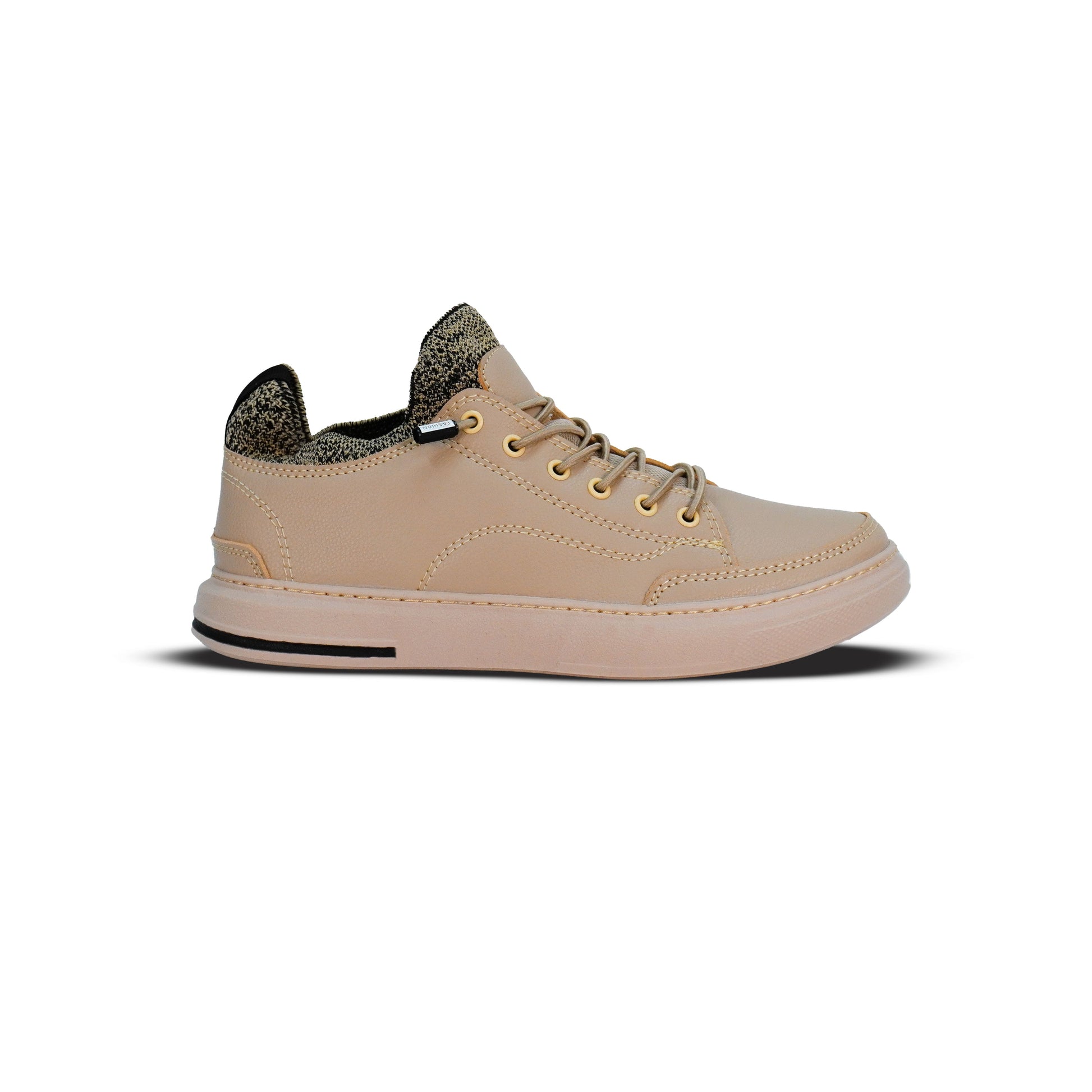 Tenis Loney para hombre en cuero sintético con suela antideslizante. Diseño urbano, cómodos y resistentes para uso diario en Colombia.