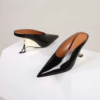 Compra zapatilla Zafiro Luxe para mujer, tacón elegante tipo cúpula, punta fina y diseño mule brillante ideal para eventos y fiestas.