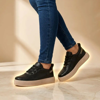 Zapato elegante para mujer con plantilla confort, cordones de algodón, capellada sintética y suela Spanson. Disponible en tallas 35 a 40.